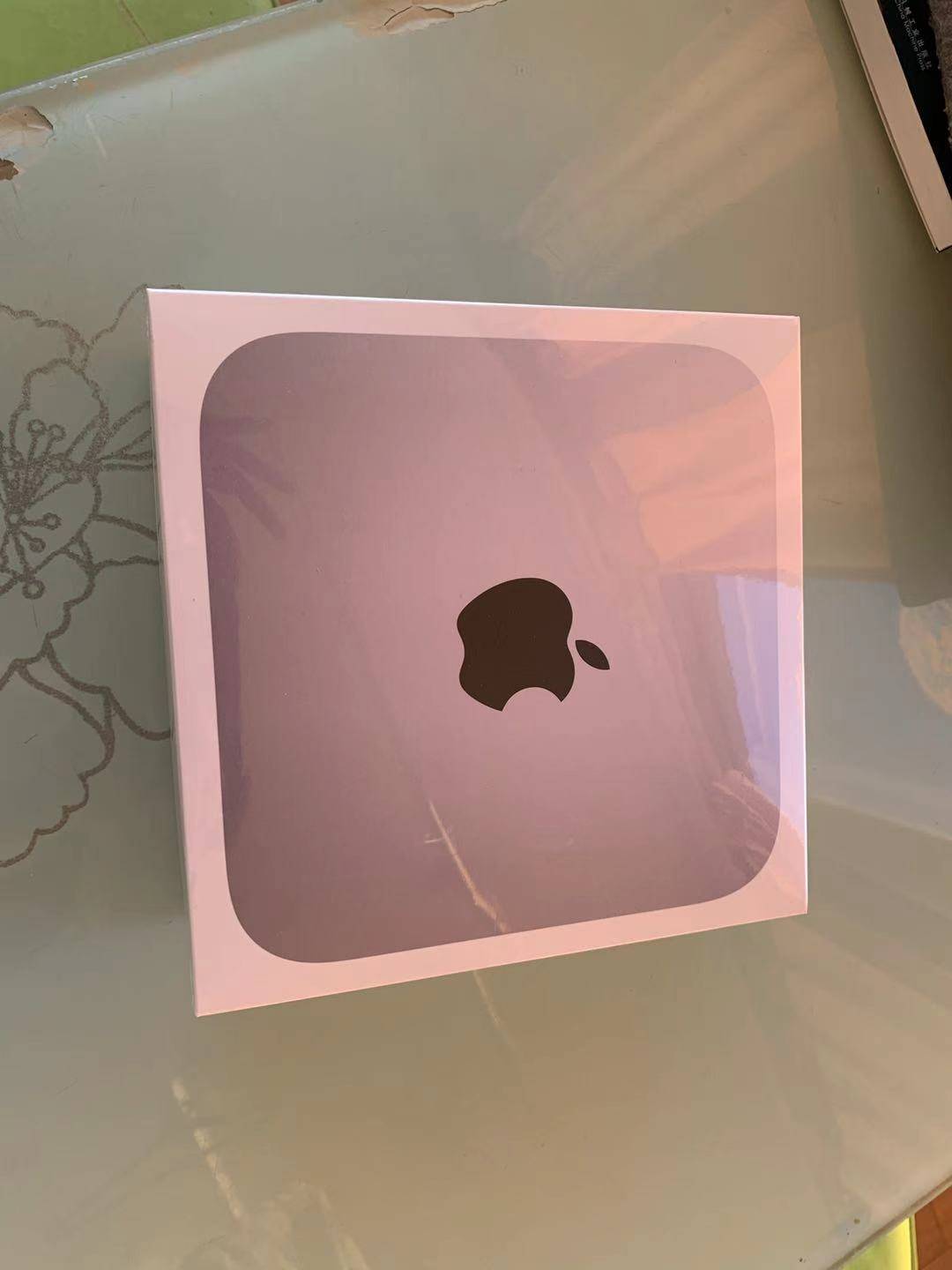 硕大的mac-mini盒子！